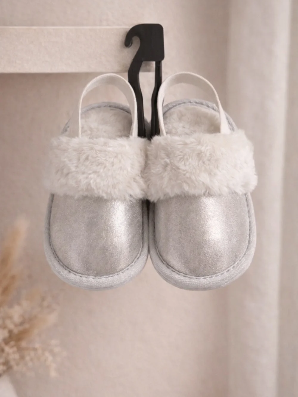 Silver Faux Fur Slippers Girls Size 9/10 Cozy Plush Metallic Shoes